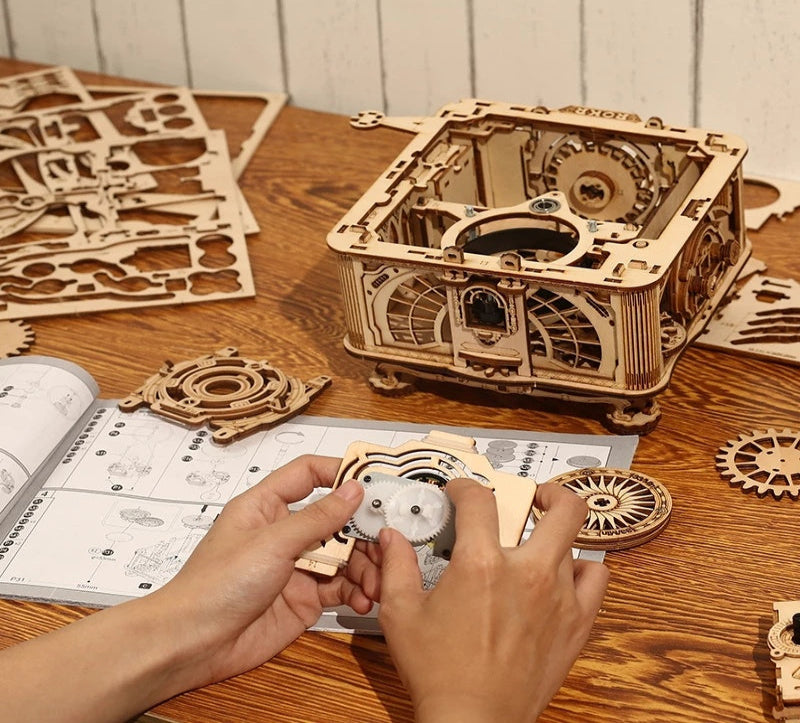 VisionBuild: Hand-Crank Gramophone