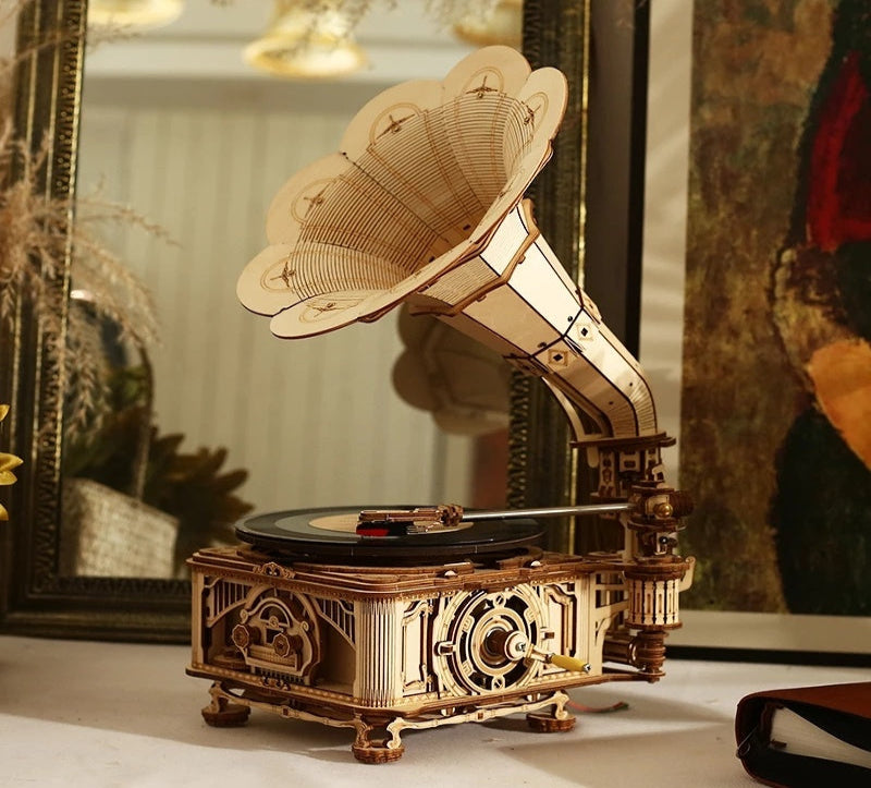 VisionBuild: Hand-Crank Gramophone